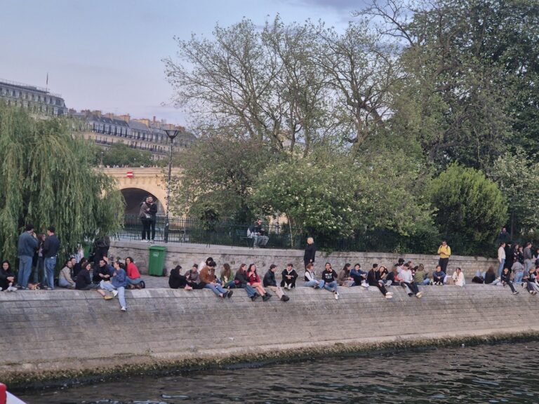 sikouanas-paris-neoi0000