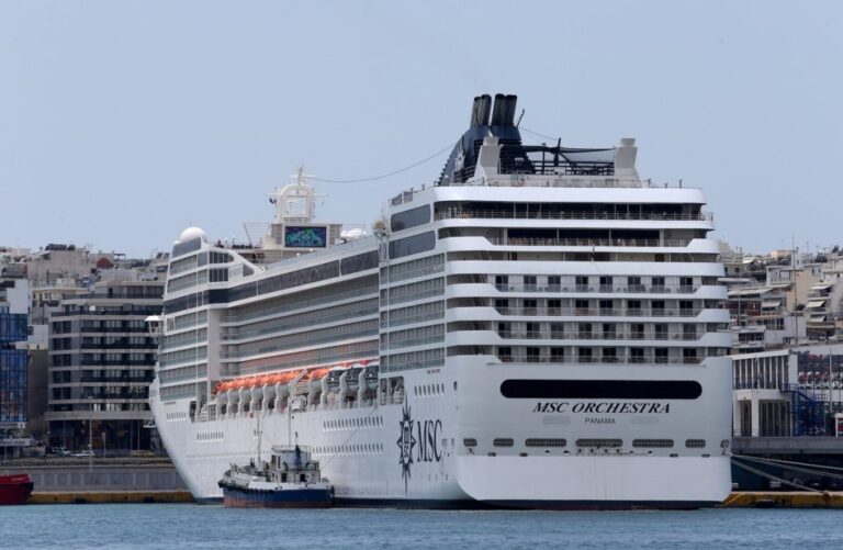 KROUAZIEROPLOIO-1024x668