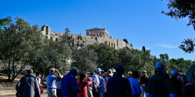 kosmos-thea-akropoli