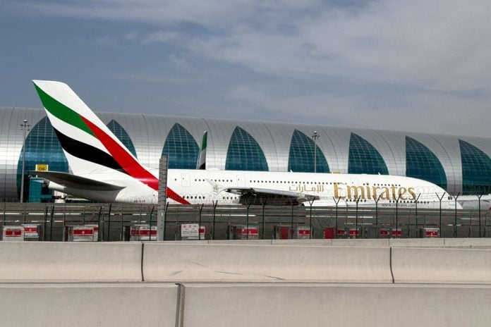 Dubai-aerodromio-696x464