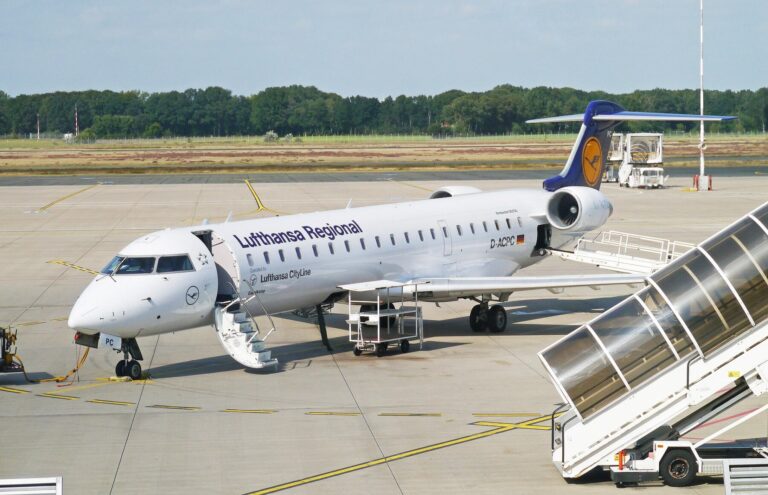 hpgruesen-lufthansa-regional-3153209_1920