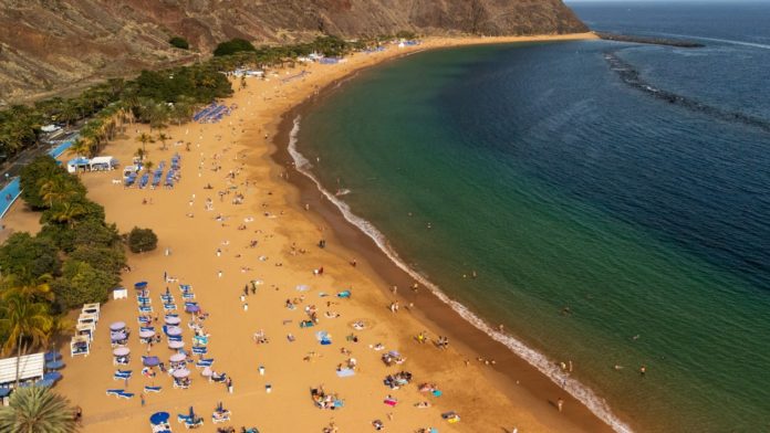 Tenerife-Spain-Canary-islands-pexels-696x392