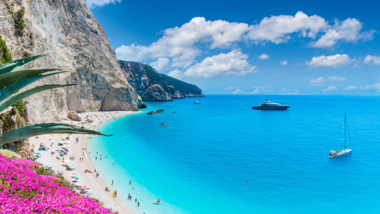 shutterstock_tourismos