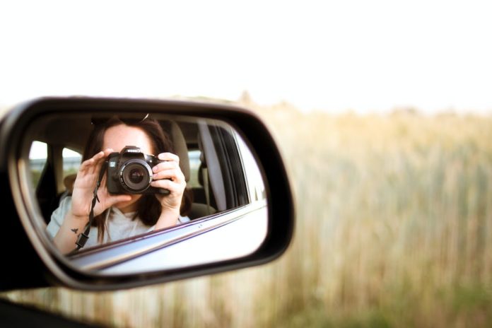 travel-car-pexels-696x464